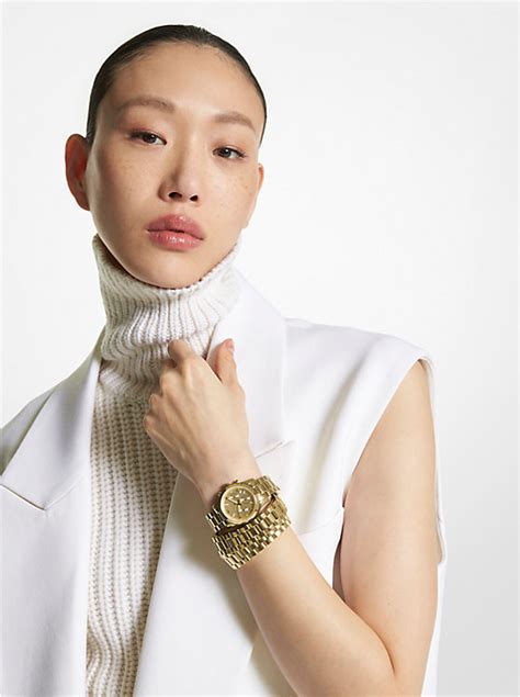 thenorthernstyle blog wearing michael kors watch